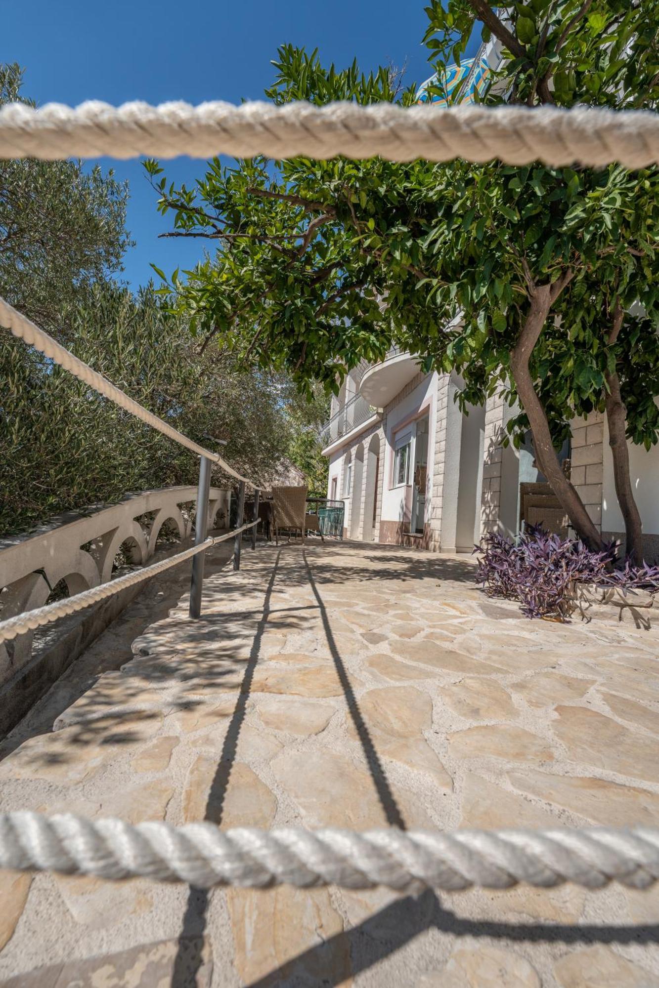 זיווגוסצה Apartments Maestral מראה חיצוני תמונה